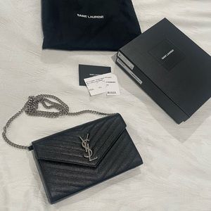 SAINT LAURENT CASSANDRE MATELASSÉ CHAIN WALLET